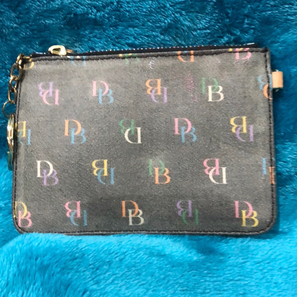 Dooney Bourke 💯purse and Change purse - Picture 7 of 8